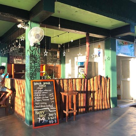 Beach Break Surf Hostel ウェリガマ エクステリア 写真