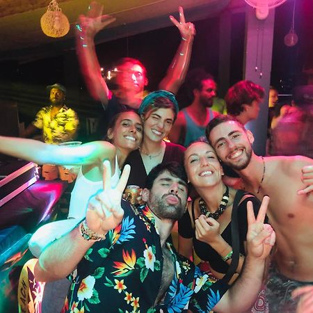 Beach Break Surf Hostel ウェリガマ エクステリア 写真