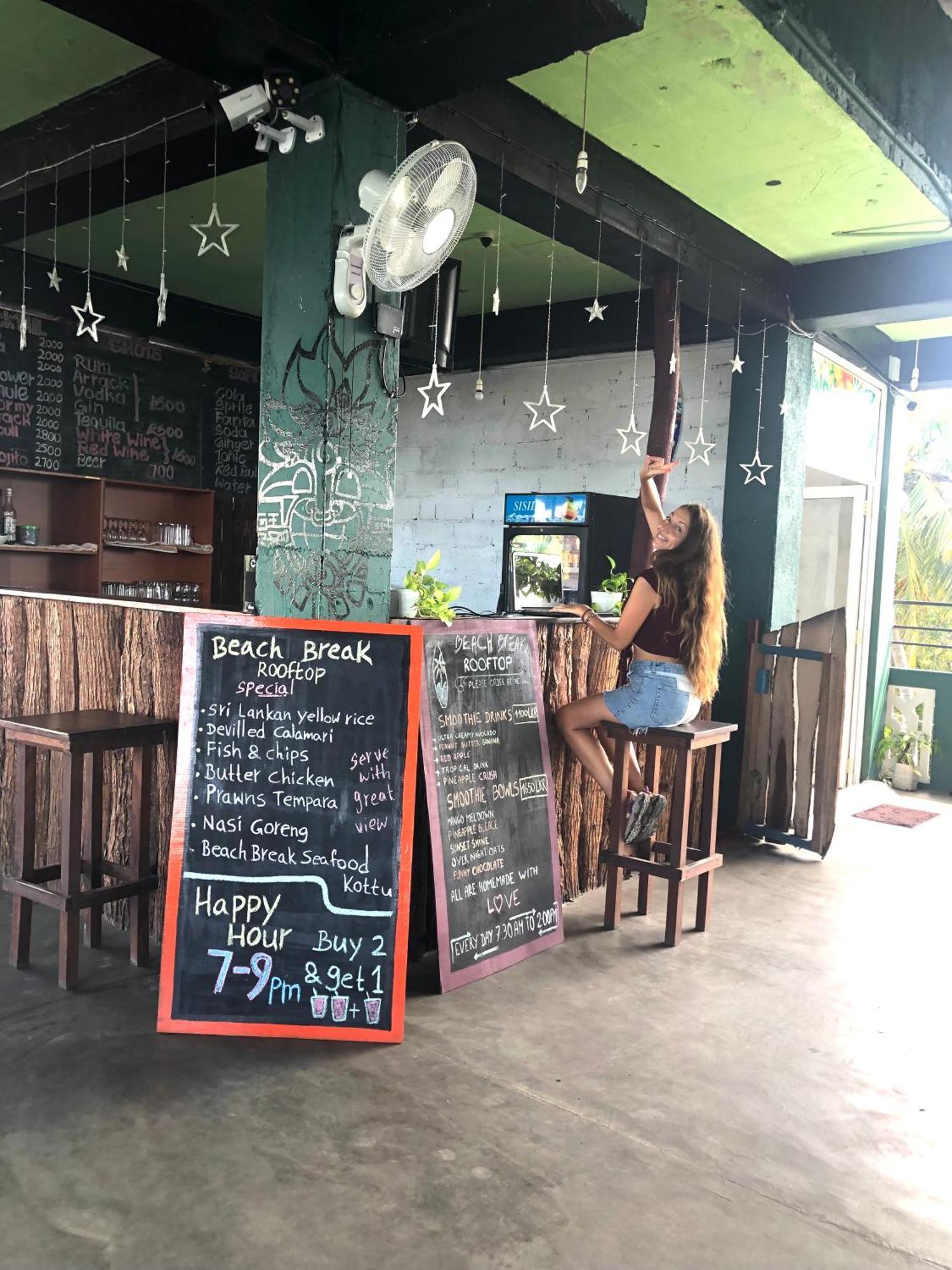 Beach Break Surf Hostel ウェリガマ エクステリア 写真