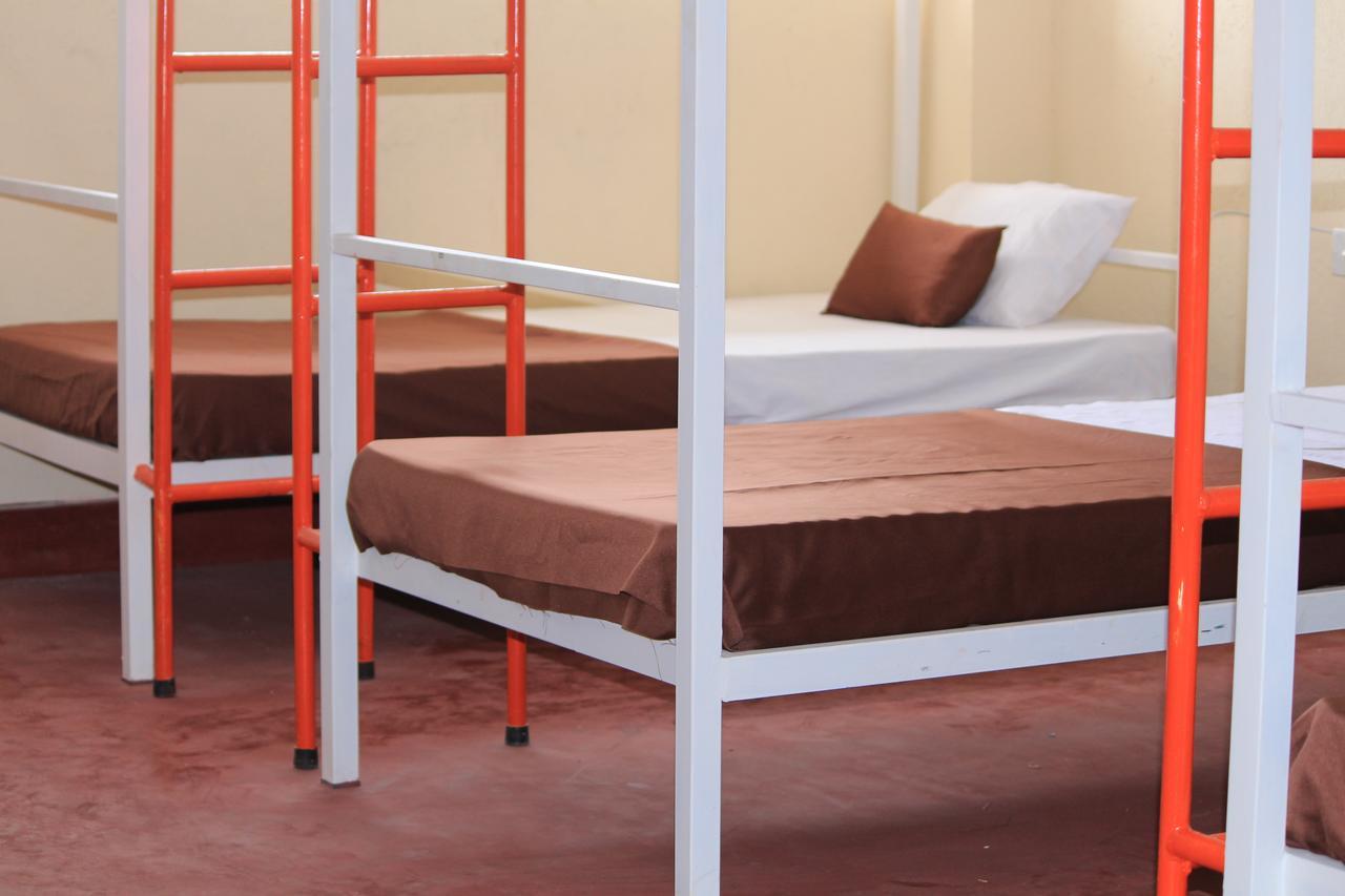 Beach Break Surf Hostel ウェリガマ エクステリア 写真